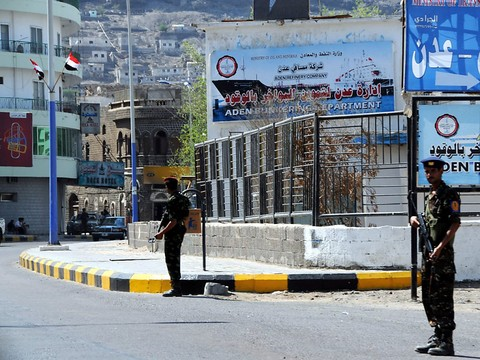 Des séparatistes s'emparent du siège du gouvernement à Aden