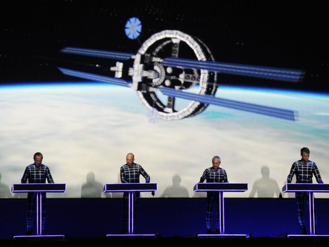 Près de 50 ans après sa création, Kraftwerk gagne un Grammy