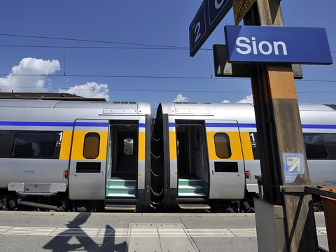 Les trains ne circulent plus à la gare de Sion