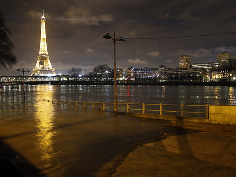 La Seine a atteint son pic, la décrue s'annonce lente