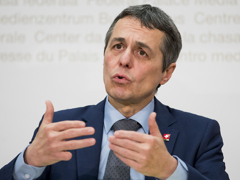 Le gouvernement se donne 10 mois pour sortir de l'impasse avec l'UE