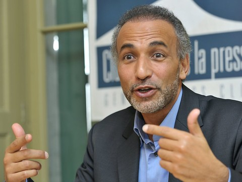 La garde à vue de Tariq Ramadan prolongée