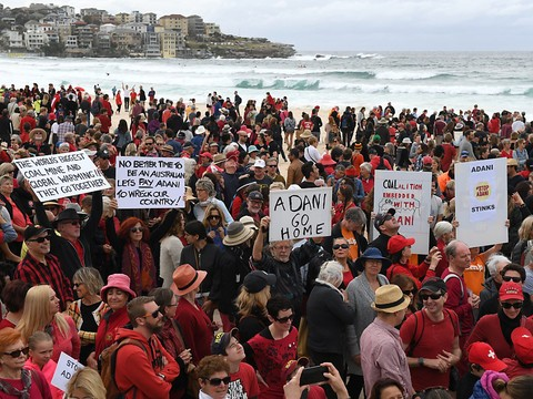 Le projet de mine controversé en Australie plombé mais pas enterré