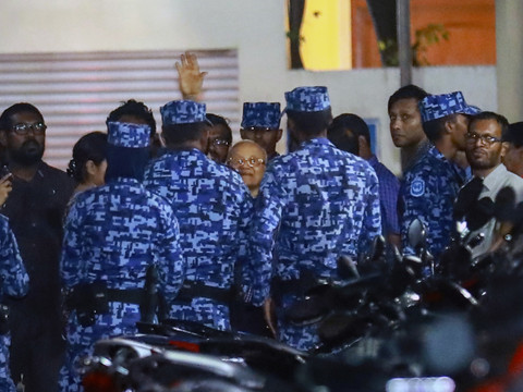 Le président des Maldives en position de force, l'ONU s'inquiète
