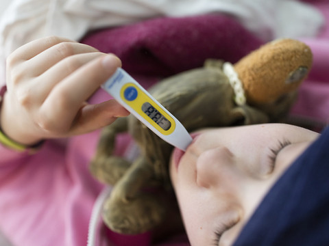 La grippe continue de reculer en Suisse, sauf pour les tout petits