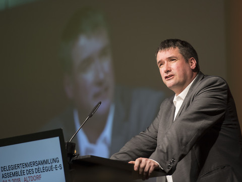 Plaidoyer de Christian Levrat pour le service public