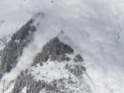 Décès d'un homme emporté par une avalanche près de Gstaad (BE)