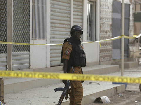 Plusieurs attaques en cours à Ouagadougou, intérêts français visés
