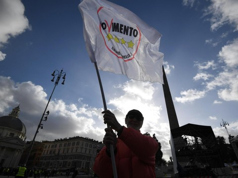 Elections parlementaires à l'issue incertaine en Italie