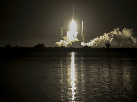 SpaceX réalise son 50e lancement de Falcon 9