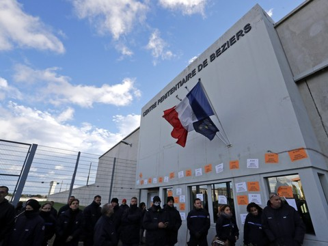 Macron dévoile la prison française de demain