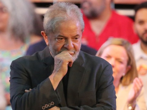 L'ex-président brésilien Lula essuie un nouveau revers