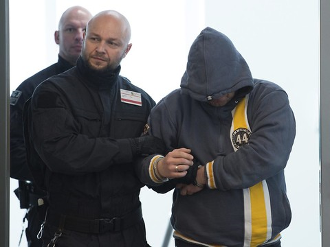 Prison ferme pour huit 