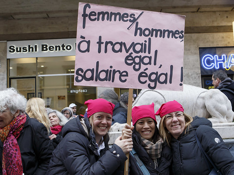 Egalité salariale ou parité en politique: la Suisse en est loin