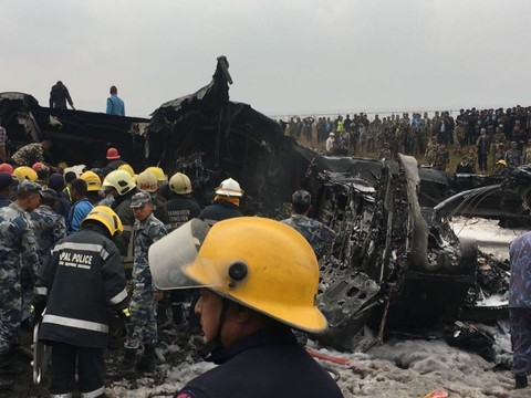Un avion de ligne bangladais s'écrase à Katmandou au Népal