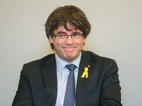 Puigdemont en Suisse: le parquet veut savoir s'il peut être extradé