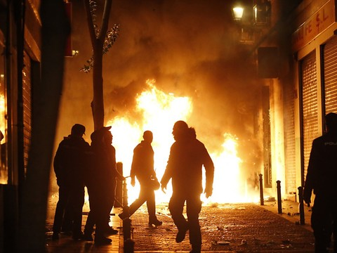 A Madrid, violente répression policière d'une manif de migrants