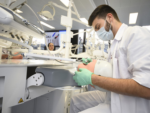 La clinique universitaire de Genève passe de l'ombre à la lumière