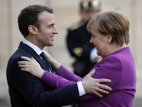 Macron propose à Merkel une 