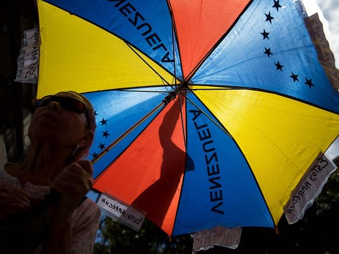 Manifestations de l'opposition contre la présidentielle anticipée prévue au Venezuela