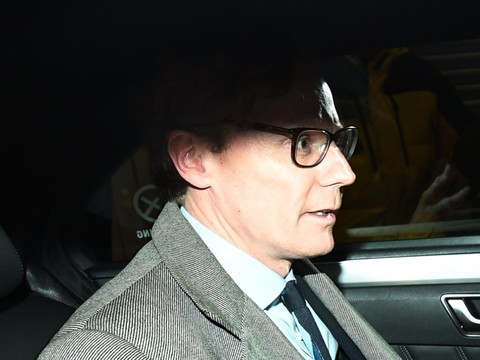 Scandale Facebook: Cambridge Analytica suspend son patron