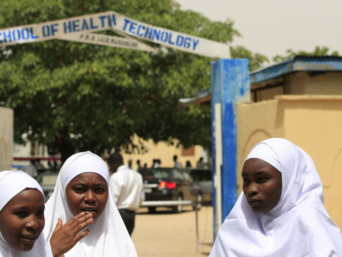 Nigeria: des écolières enlevées par Boko Haram de retour chez elles
