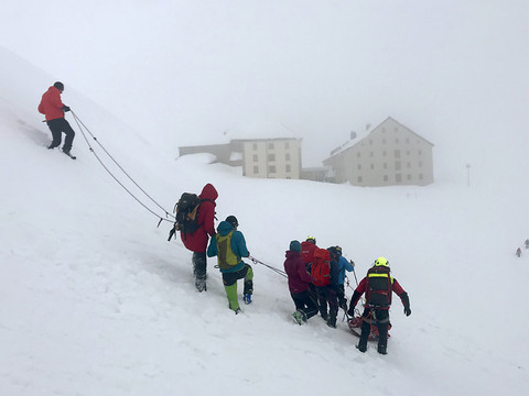 Avalanches et accidents en Valais: deux morts et un blessé