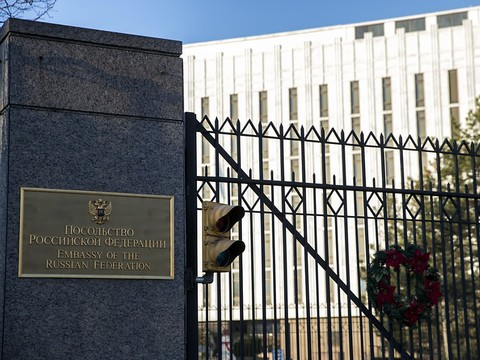Affaire Skripal: les Etats-Unis expulsent 60 
