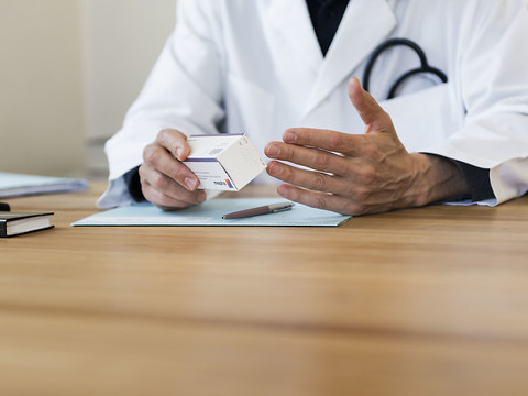 Toujours plus de médecins femmes et étrangers en Suisse