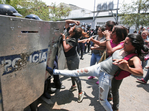 Venezuela: 68 morts lors d'un incendie dans un commissariat