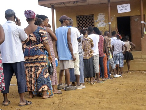 Les électeurs de Sierra Leone ont voté pour choisir leur nouveau président