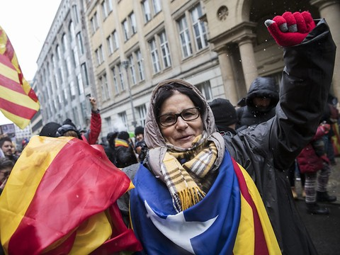 Des centaines de manifestants réclament la libération de Puigdemont à Berlin
