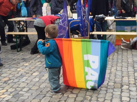 Marche de Pâques pour un commerce équitable et pour la paix