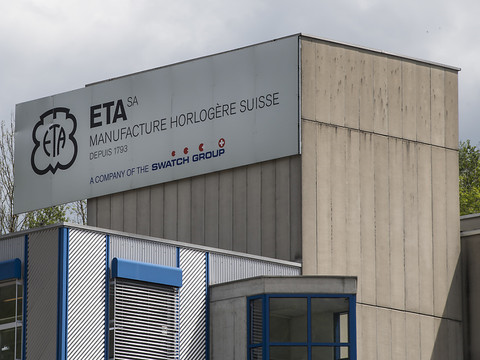 Swatch peut agir en Suisse contre un grossiste anglais