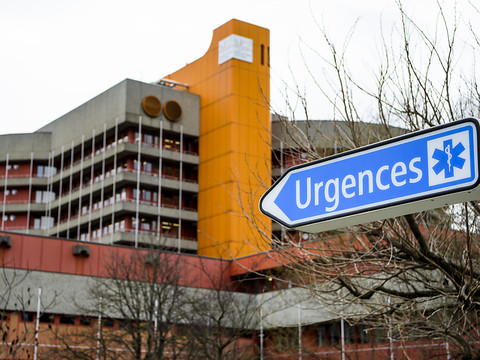 La justice ordonne la reprise de la procédure contre deux médecins