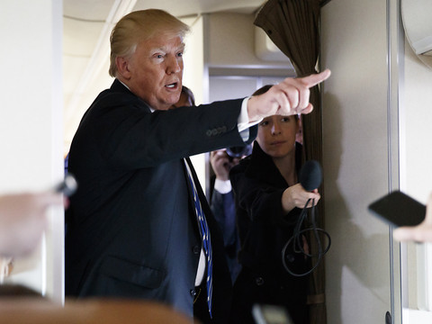Trump veut 2000 à 4000 militaires à la frontière du Mexique