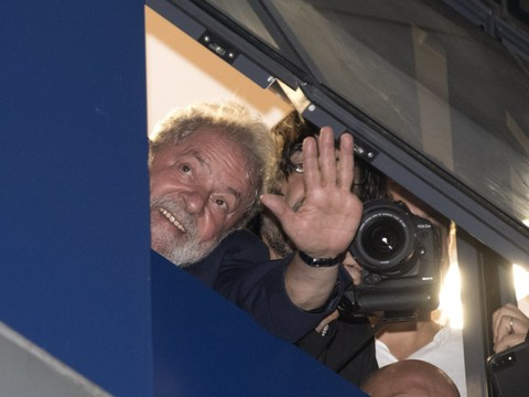 L'ex-président brésilien Lula n'est pas considéré comme fugitif