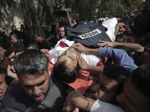 Funérailles de Palestiniens tués à la frontière israélienne