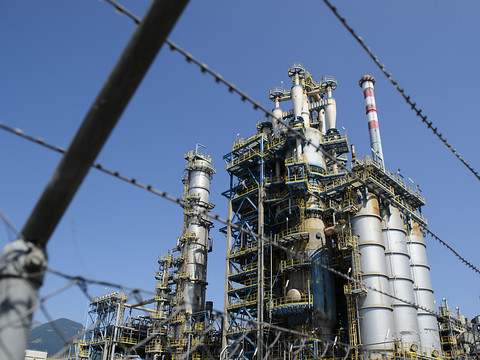 Le pétrole au plus haut depuis 2014 face aux tensions géopolitiques