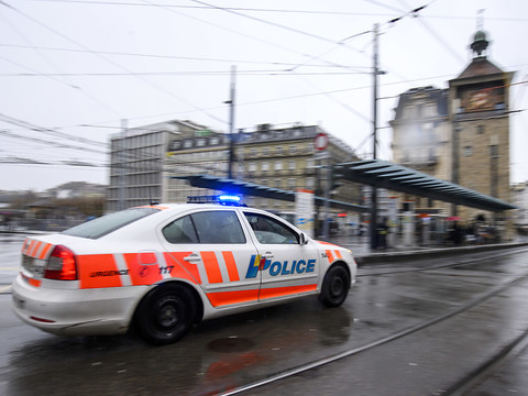 Une femme retrouvée morte à Plan-les-Ouates, son fils interpellé