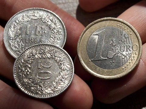 L'euro franchit à nouveau le cap de 1,19 franc
