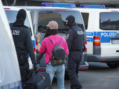 Allemagne: vaste opération contre un réseau de prostitution avec la Thaïlande