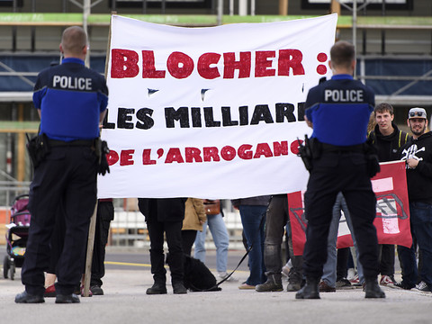 Manifestation contre la venue de Christoph Blocher dans le Jura