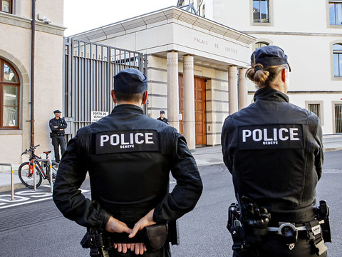 Efforts à faire pour les heures supplémentaires des policiers