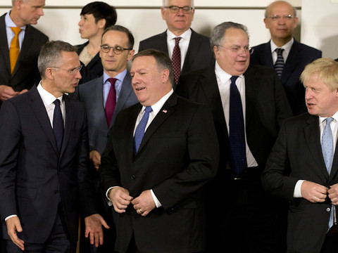 Mike Pompeo à l'Otan pour réclamer plus de dépenses militaires
