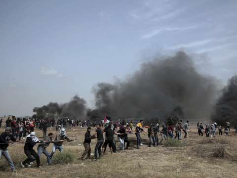Trois Palestiniens tués et environ 400 blessés à Gaza