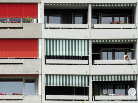 Les Suisses soutiennent la loi sur la surveillance des assurés