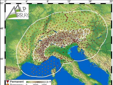 Les Alpes couvertes par un réseau de 600 sismographes
