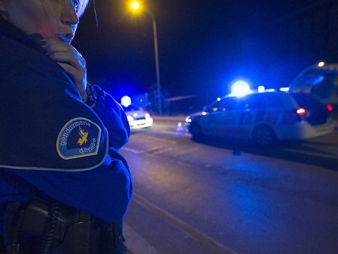 Les gendarmes n'auraient pas dû éteindre la sirène au feu rouge