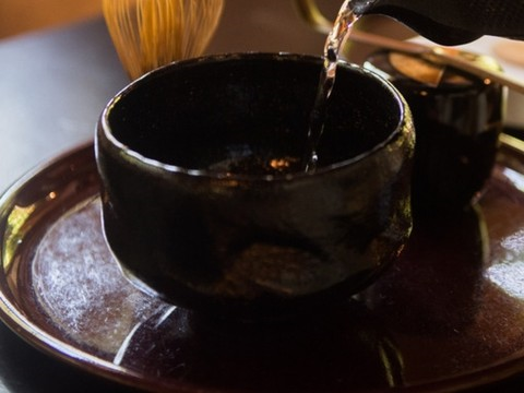 Pour perdre du poids, mieux vaut boire son thé froid